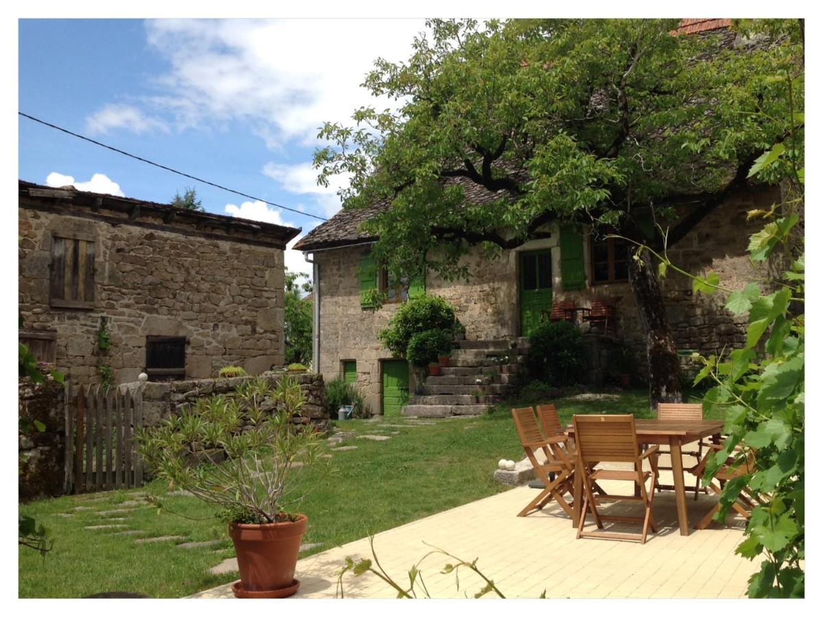 A L'Ombre Du Tilleul Comiac Exterior foto